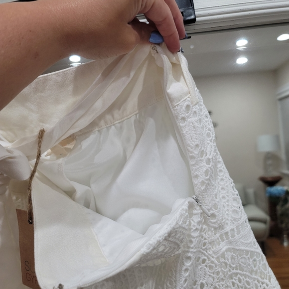 White Shorts Size M Crochet - Picture 6 of 6